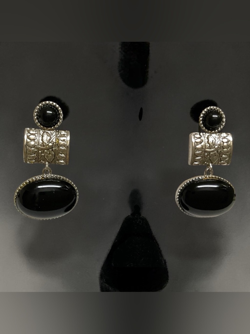 Vintage Black Cabochon Clip On Earrings Silver Tone Ornate Dangle Gothic Baroque - Picture 3 of 7